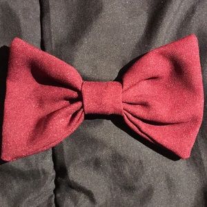 Big red bow